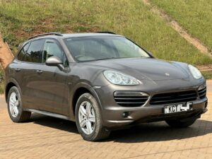 2013 Porsche Cayenne S Hybrid AWD 3.0L V6 — photo 1