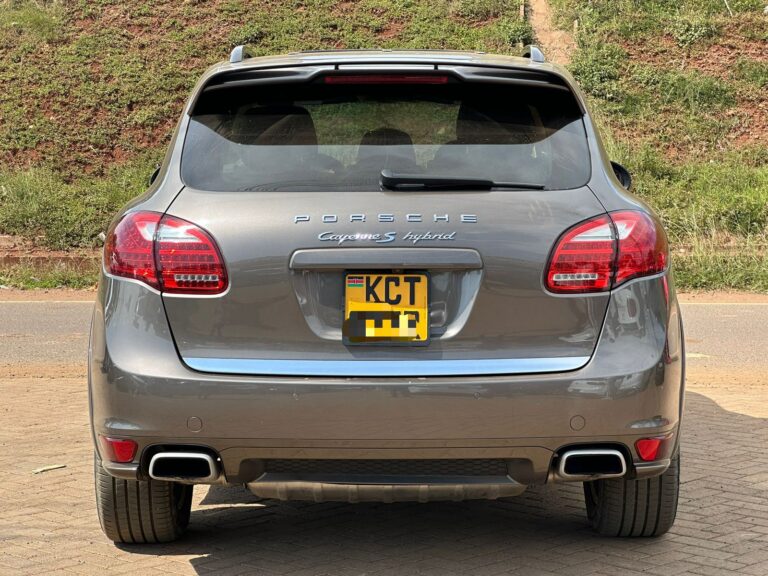 2013 Porsche Cayenne S Hybrid AWD 3.0L V6 — photo 5