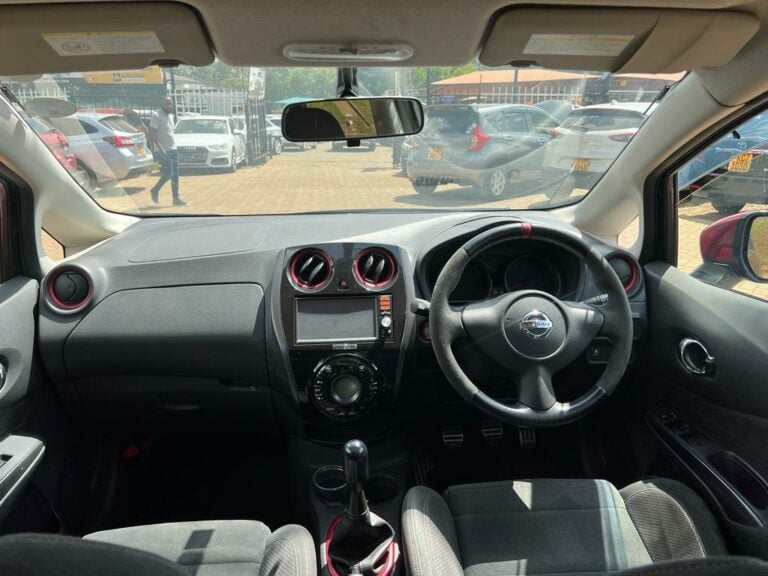 2015 Nissan Note Nismo S Manual — photo 5