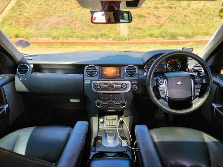 2016 Land Rover Discovery IV 3.0 SD V6 Landmark — photo 4