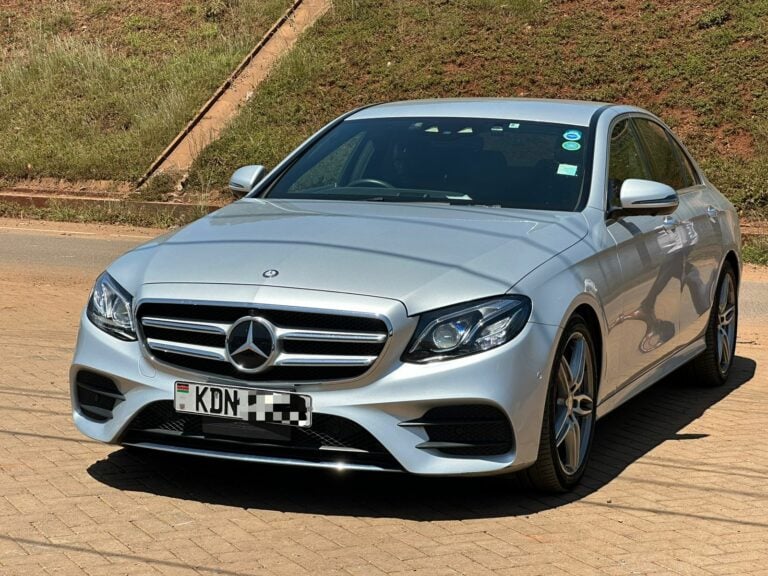 2016 Mercedes-Benz E200 — photo 3