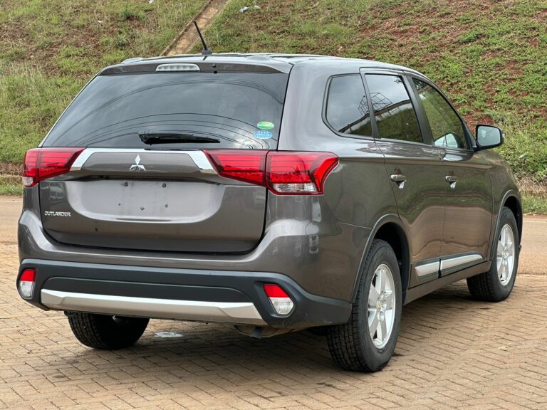 2016 Mitsubishi Outlander 2.4L 4WD — photo 6