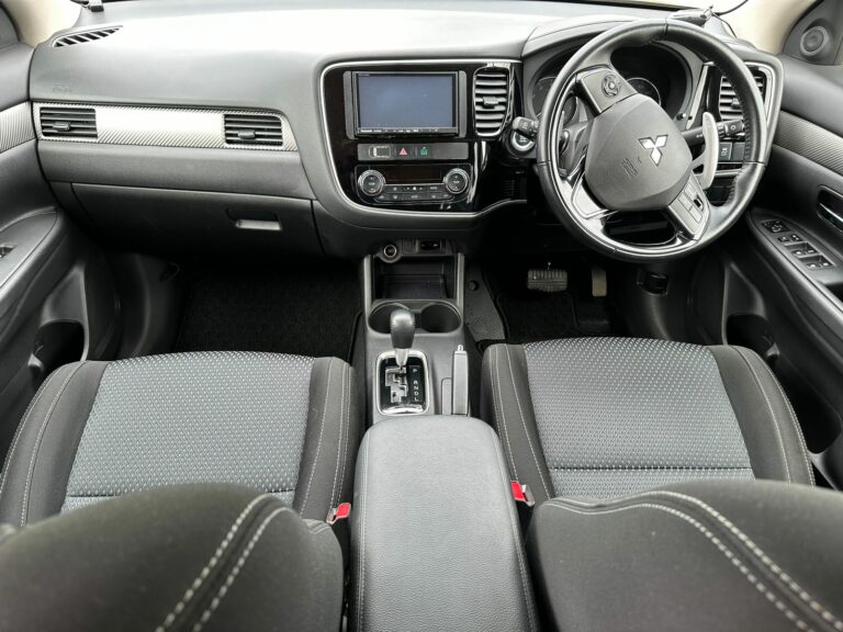 2016 Mitsubishi Outlander 2.4L 4WD — photo 8