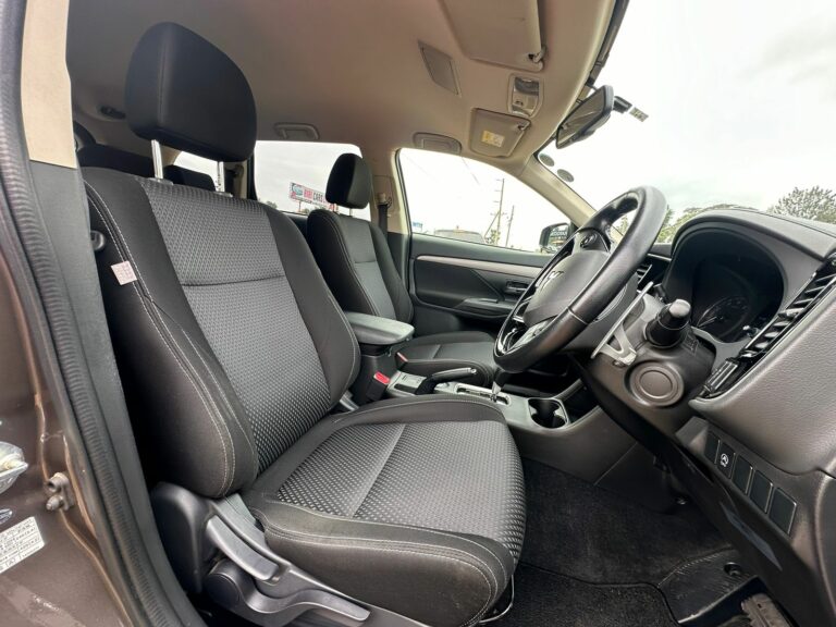 2016 Mitsubishi Outlander 2.4L 4WD — photo 9