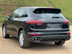 2016 Porsche Cayenne S 3.6 Twin-Turbo V6 — photo 4