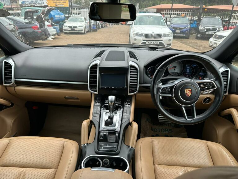 2016 Porsche Cayenne S 3.6 Twin-Turbo V6 — photo 7