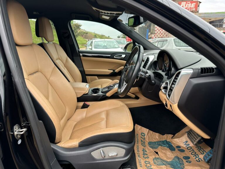 2016 Porsche Cayenne S 3.6 Twin-Turbo V6 — photo 9