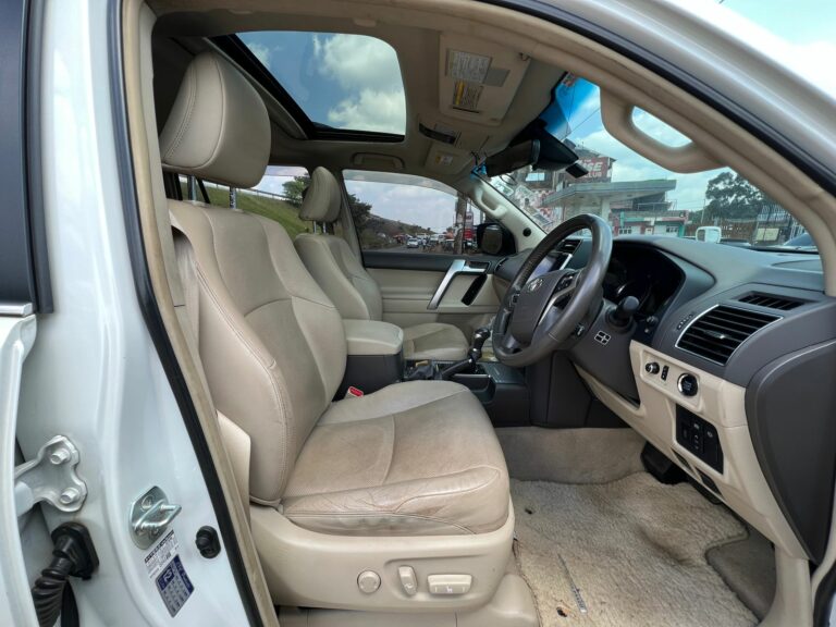 2017 Toyota Land Cruiser Prado TX GDJ150 — photo 6