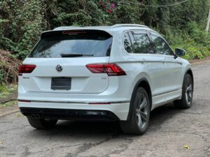 2017 Volkswagen Tiguan R-Line 1.4T — photo 3
