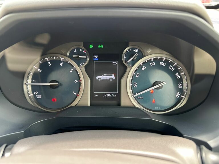 2018 Toyota Land Cruiser Prado TX GDJ150 — photo 5