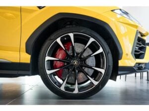 2019 Lamborghini Urus 4.0l Twin Turbo V8 — photo 3