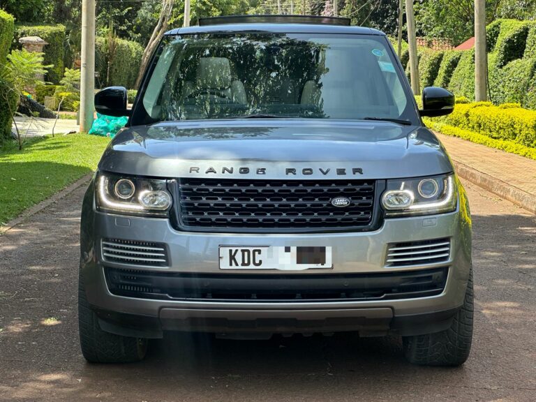 2013 Range Rover Vogue 3.0L TDV6 HSE — photo 2