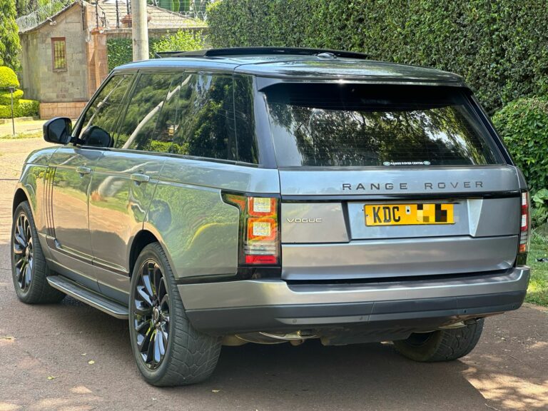 2013 Range Rover Vogue 3.0L TDV6 HSE — photo 4