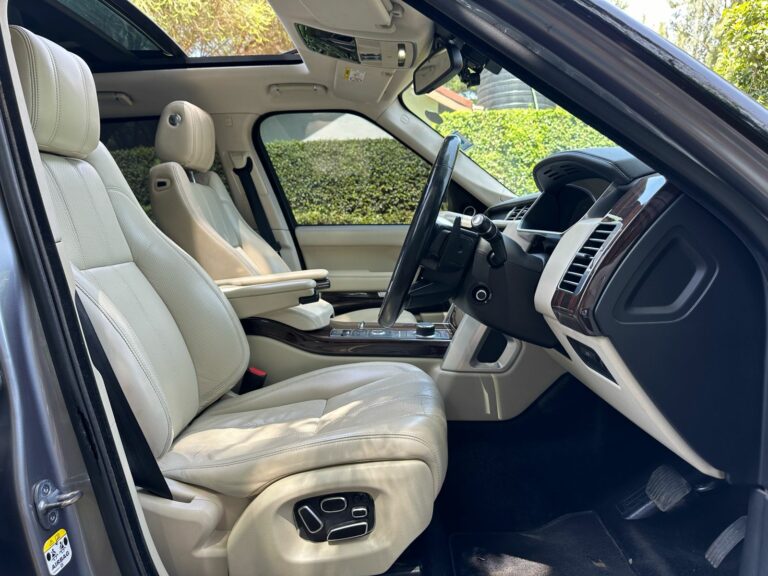2013 Range Rover Vogue 3.0L TDV6 HSE — photo 9