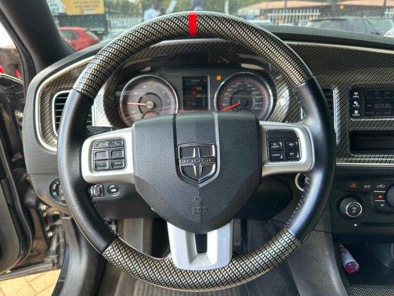2014 Dodge Charger 3.6 V6 — photo 9