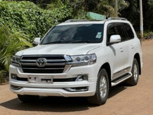 2014 Toyota Land Cruiser VX-R — photo 3