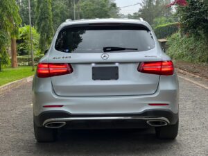2016 Mercedes-Benz GLC 250 2.0L 4MATIC — photo 4