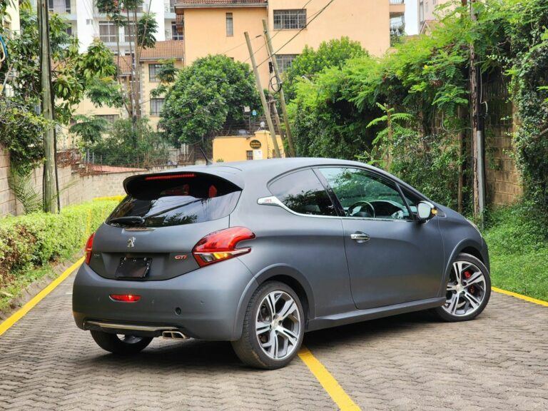 2016 Peugeot 208 GTi — photo 6