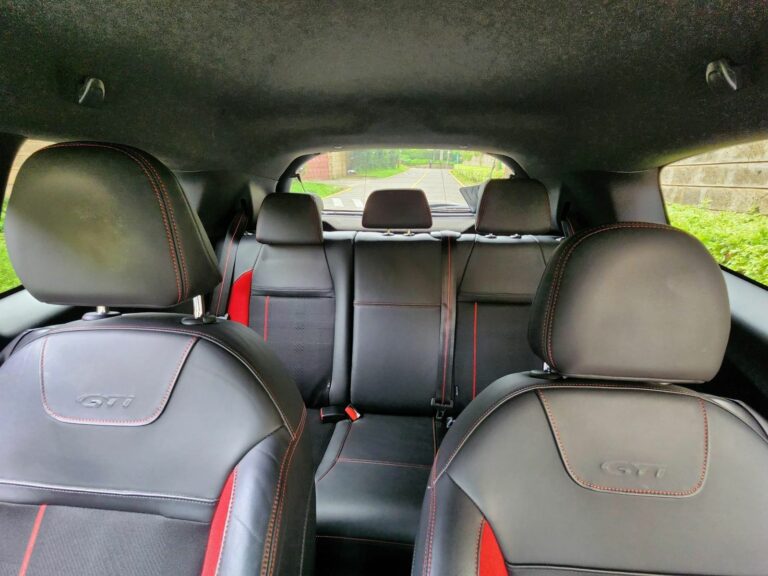 2016 Peugeot 208 GTi — photo 8