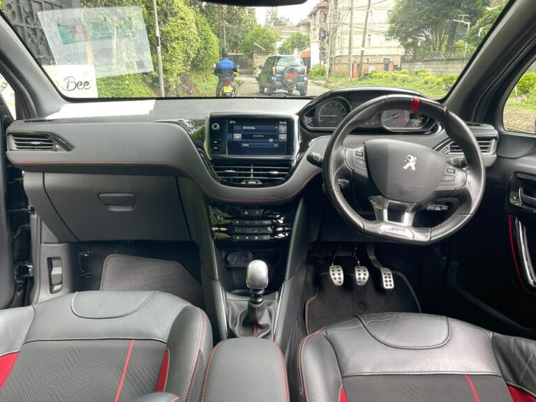 2016 Peugeot 208 GTi — photo 7