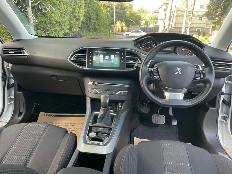 2017 Peugeot 308 SW — photo 7