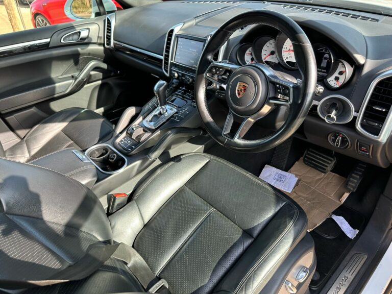 2016 Porsche Cayenne 3.0 V6 — photo 9