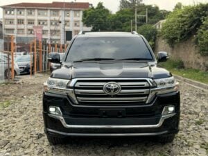 2016 Toyota Land Cruiser ZX — photo 2