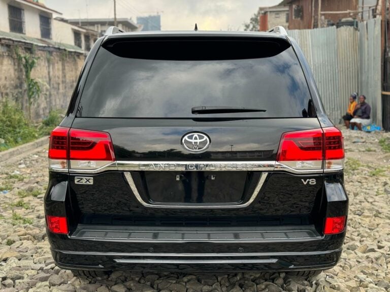 2016 Toyota Land Cruiser ZX — photo 5