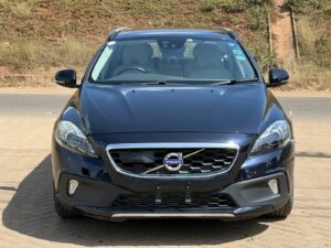 2016 Volvo V40 T5 AWD Cross-Country — photo 2