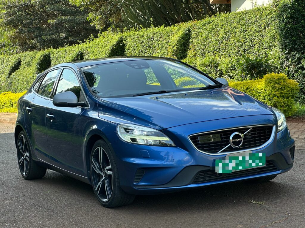 2017 Volvo V40 T5 R-Design 2.5L 2WD