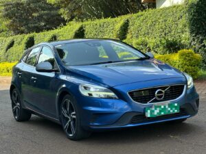 2017 Volvo V40 T5 R-Design — photo 1