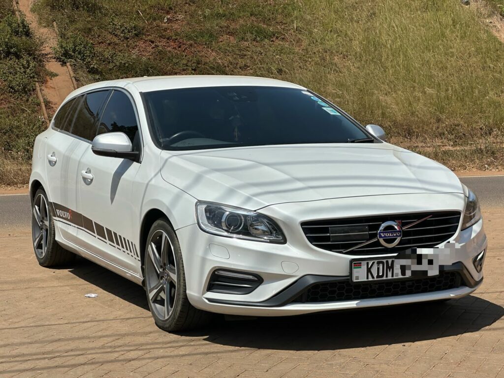 2016 Volvo V60 D4 R-Design 2.0L 2WD