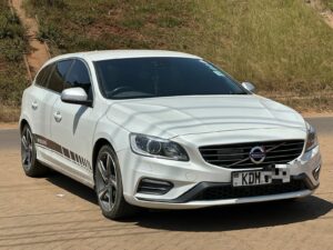 2016 Volvo V60 D4 R-Design — photo 1