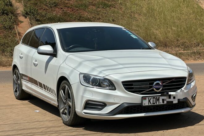 2016 Volvo V60 D4 R-Design 2.0L 2WD