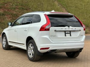 2016 Volvo XC60 D4 Classic 2WD — photo 4