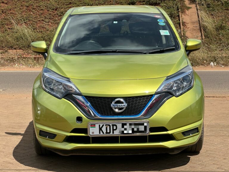 2017 Nissan Note e-Power — photo 2