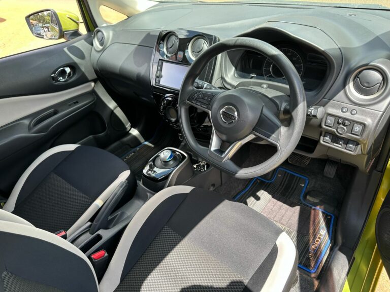 2017 Nissan Note e-Power — photo 9