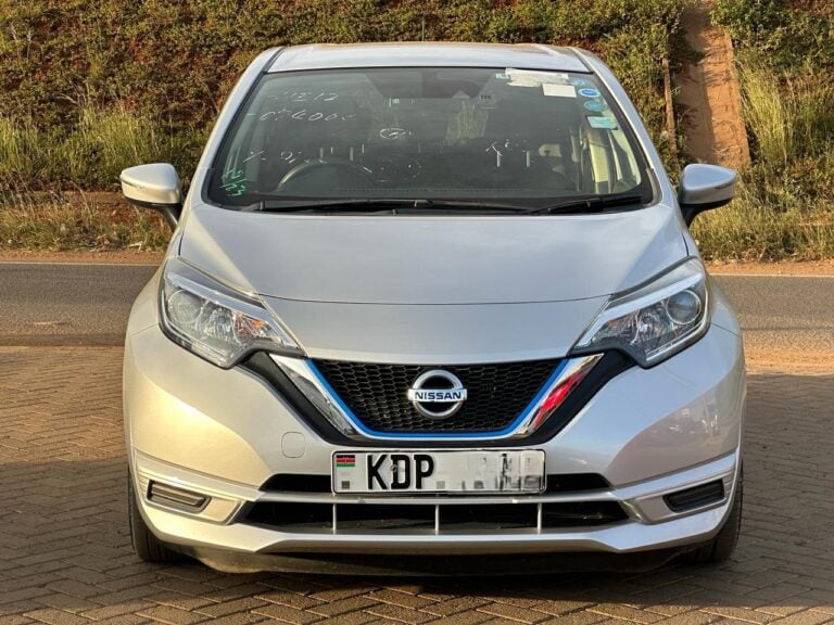 2017 Nissan Note e-Power 2WD — photo 2