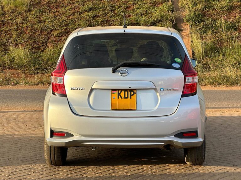 2017 Nissan Note e-Power 2WD — photo 5
