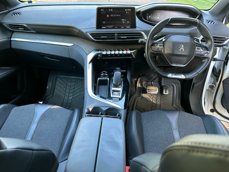 2017 Peugeot 3008 GT-Line 1.6L — photo 8