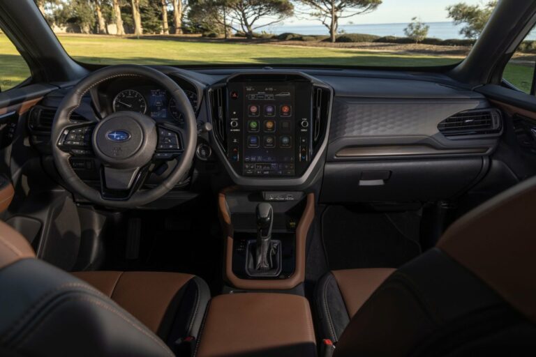 2025 Subaru Forester — photo 8