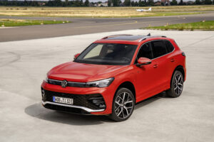 2024 Volkswagen Tiguan SEL R-Line