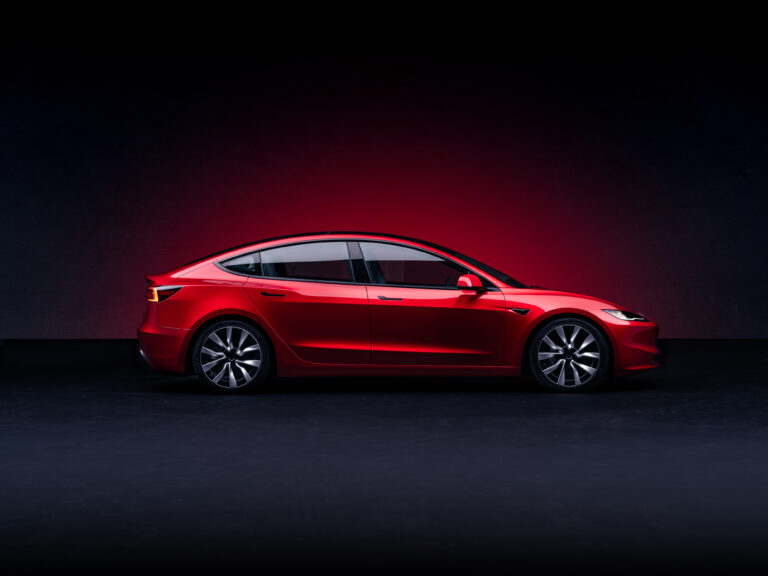 2024 Tesla Model 3 — photo 4
