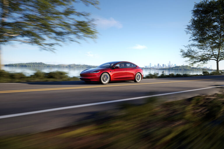 2024 Tesla Model 3 — photo 7
