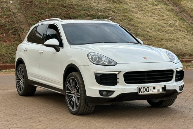 2015 Porsche Cayenne 3.6L V6 Platinum Edition