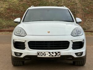 2015 Porsche Cayenne 3.6L V6 Platinum Edition — photo 2