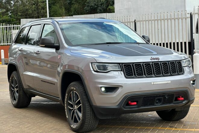  2017 Jeep Grand Cherokee Trailhawk (4x4) 3.6L V6