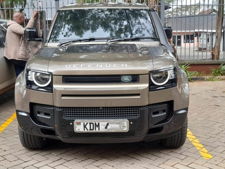 2021 Landrover Defender 110 HSE — photo 2