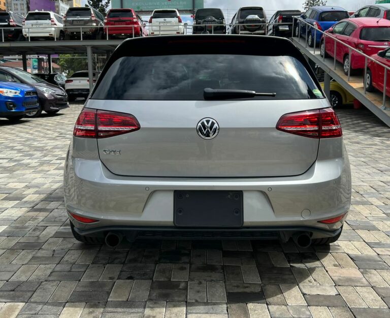 2015 Volkswagen Golf GTi — photo 2