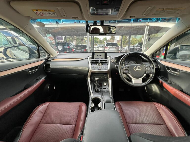 2016 Lexus NX 200t — photo 4